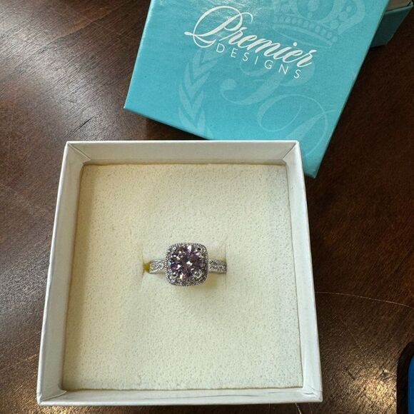 NWT Premier Design Pink Stone Ring SZ 8 & 10 Available $10 Closet Min Purchase - Picture 9 of 9
